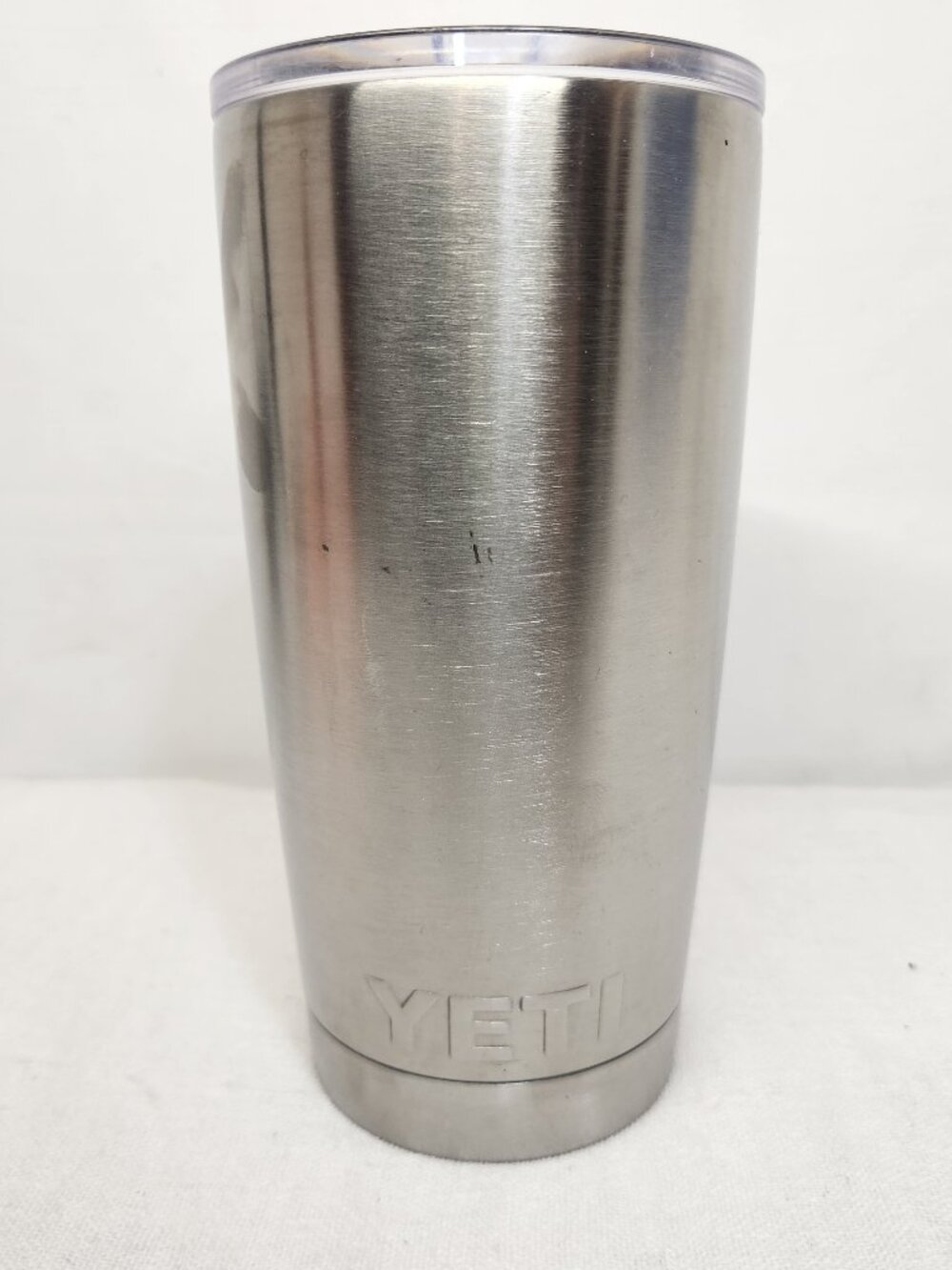 Yeti Silver 20oz Tumbler Mug With Clear Lid Insulated 18/8 Stainless Steel